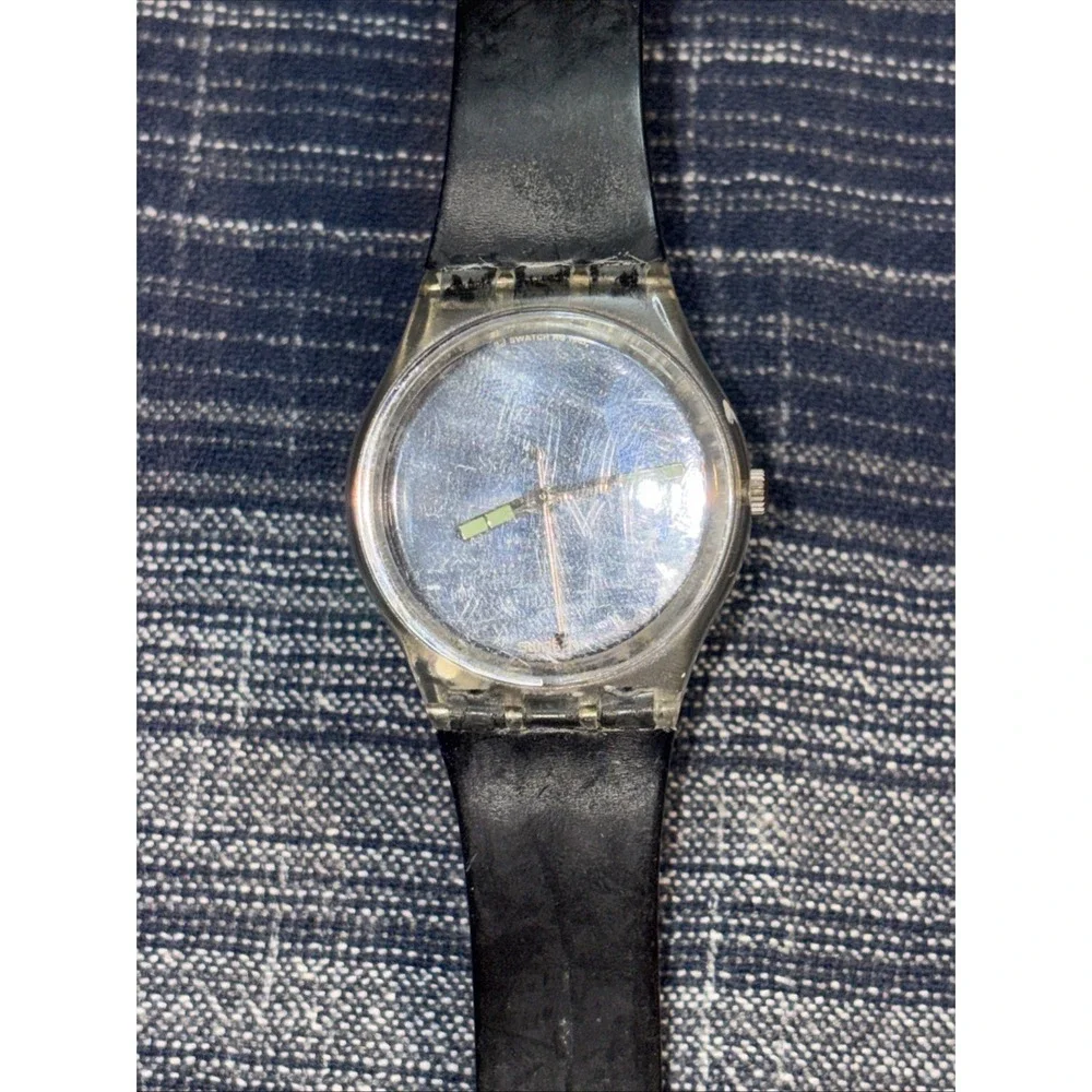 SWATCH Vintage 1987 SNOWWHITE GK104 Mirror Face Dial New battery installed